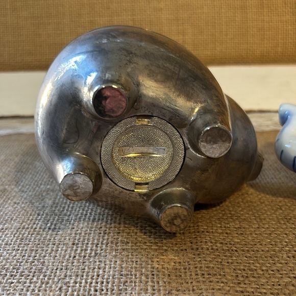 Two Vintage Coin Banks - Picture 6 of 7